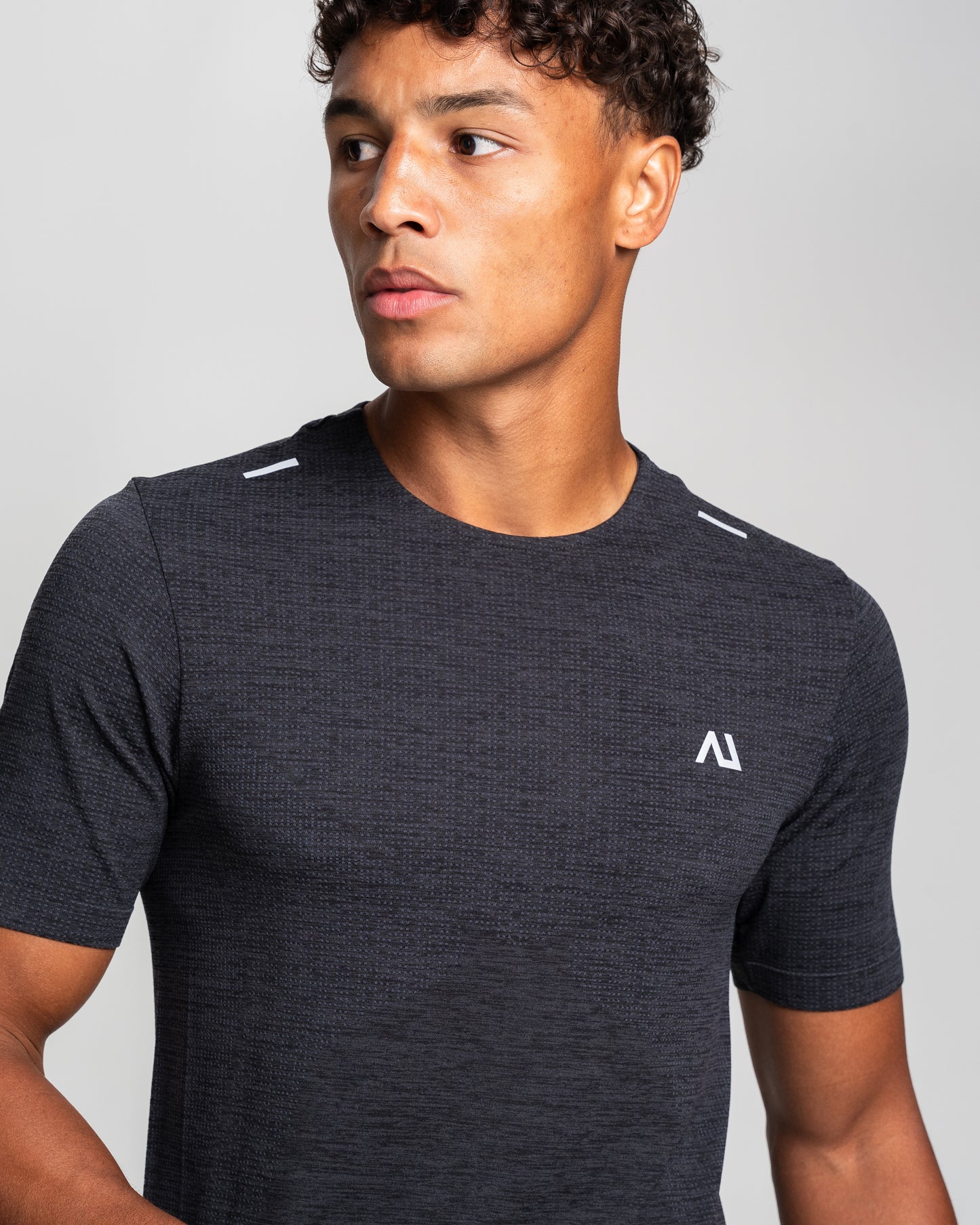 Kita Seamless T-Shirt - Charcoal